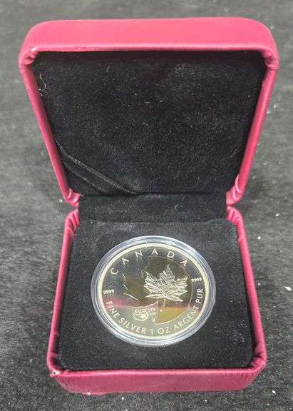 Royal Canadian Mint 1oz Fine Silver Argent Pur  Elizabeth II 5 Dollars