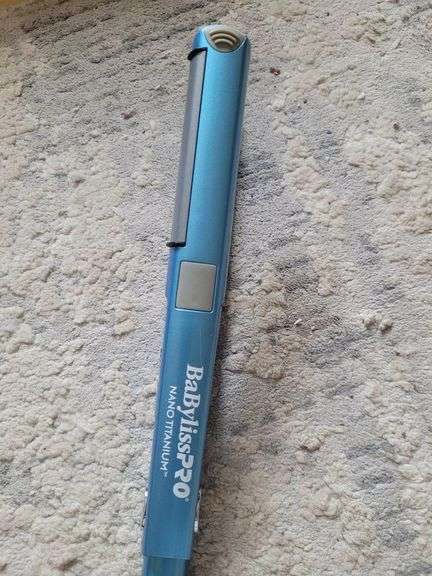 BaByliss PRO Nano Titanium 1 inch U-Style Professional Flat Iron