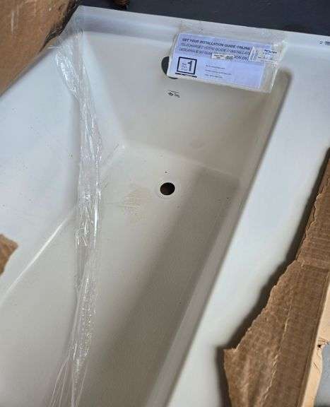 31"W X 60"L X 18"-20"H-MAXX AcrylX Rectangular Right Drain Bathtub