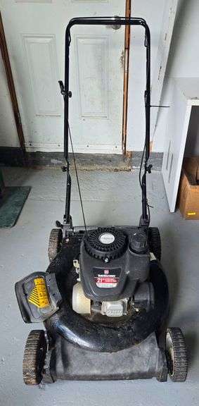 Yard Machines Lawnmower Gas Powered 140CC 21" Cutting Width
