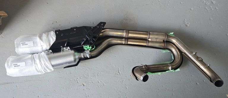 Stock 2018 Fat Bob Exhaust System