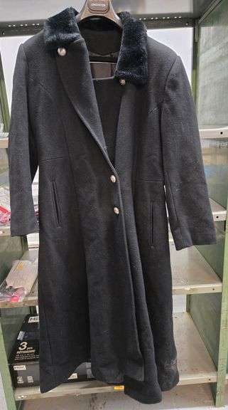 Size Large Full Length Jacket- Faux Fur Collar