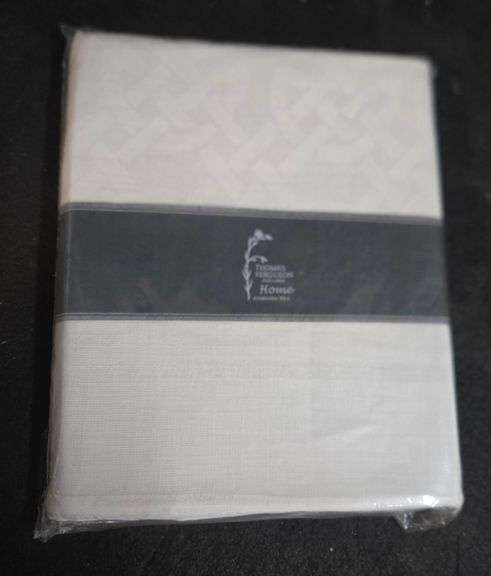 72" X 108" Linen Demask Table Cloth