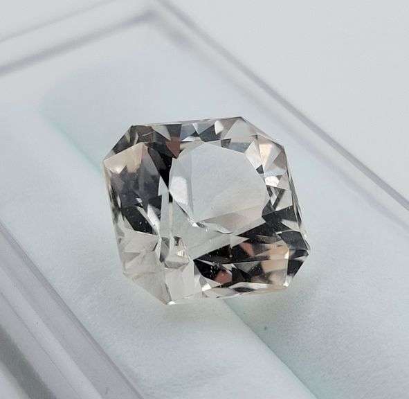 9.10ct Certified Natural Pale Pink Topaz (Appraisal - $2,730.00)