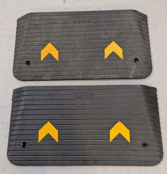 Rubber Wheelchair Ramps, 35"L x 18"W x 3"H