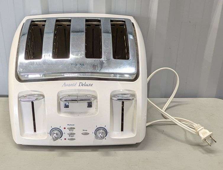 T-Fal Avante Deluxe Four-Slice Toaster