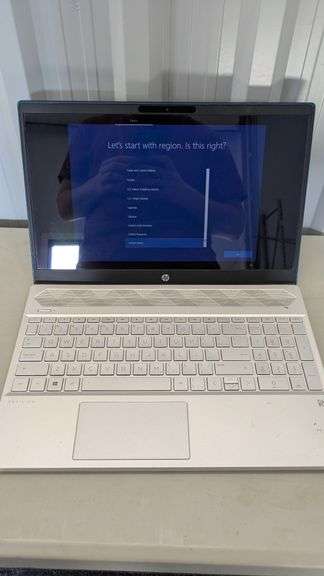 HP Pavilion 15.6" Laptop Specs: AMD A9-9425 RADEON R5, 3.10GHz, 8GB RAM, 1TB HDD (DECLARATION: One F
