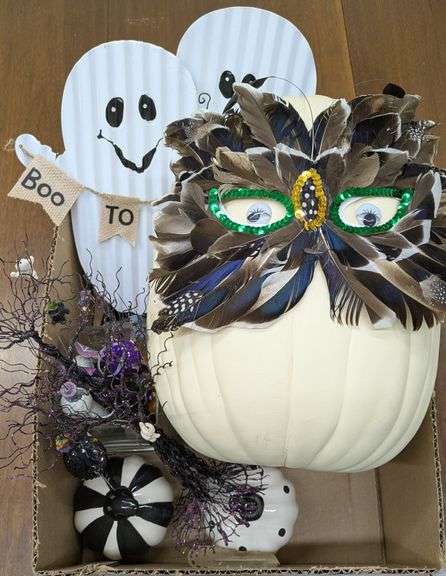 Halloween-Themed Decoration Collection