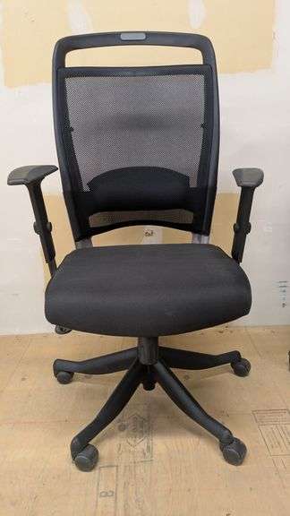 Merryfair Mesh Office Chair 25" x 19" x 36"