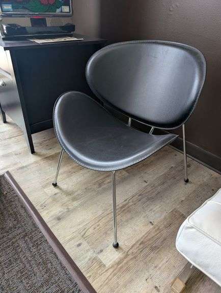 Modern Black Leather Lounge Chair