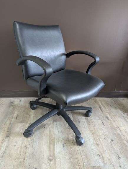 Chairs Limited Black Mid-Back Office Chair