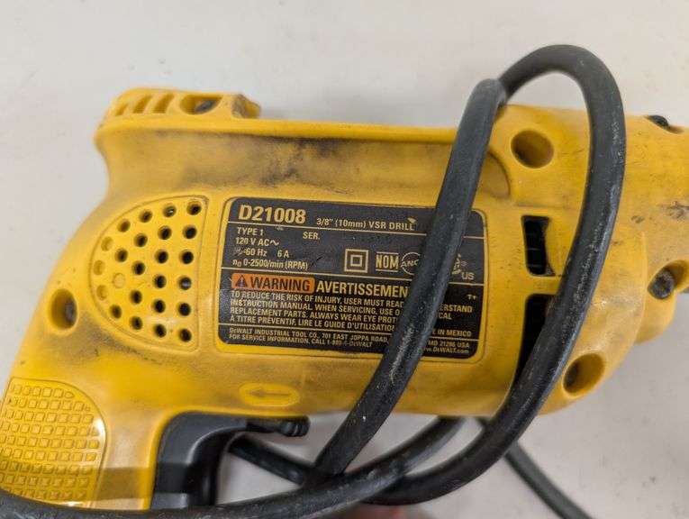 DeWalt D21008 3/8-Inch VSR Drill