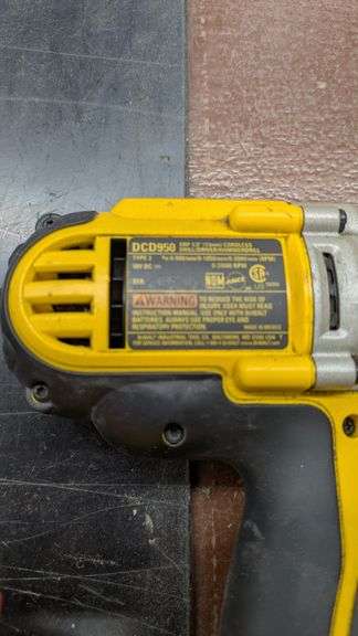 DeWalt DCD950 18V Cordless Drill Kit
