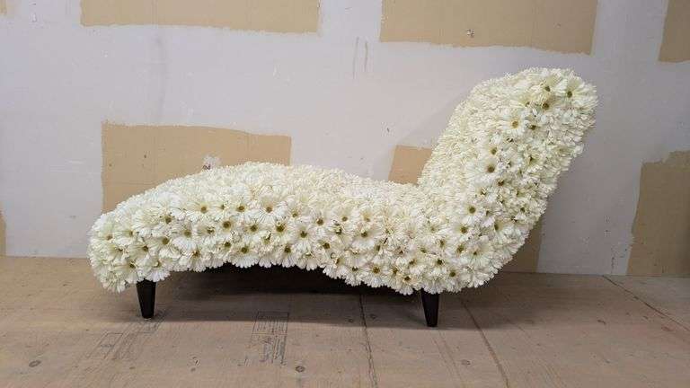 Floral Chaise Lounge, 28" x 42" x 32"
