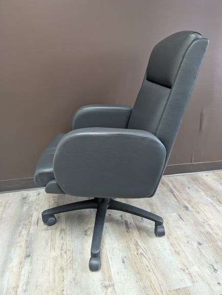 Chairs Limited Gray Leather Boardroom Office Chair