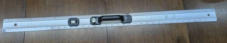 Metal Carpenter's Level