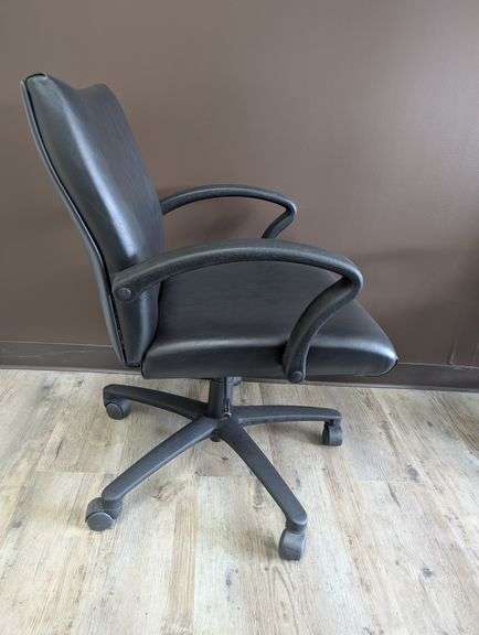 Chairs Limited Black Mid-Back Office Chair