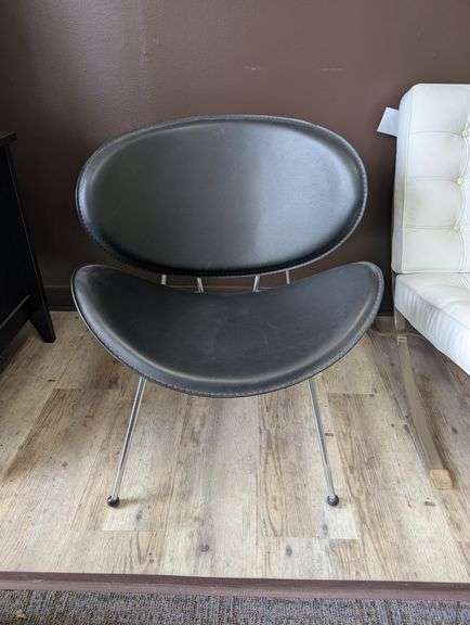 Modern Black Leather Lounge Chair
