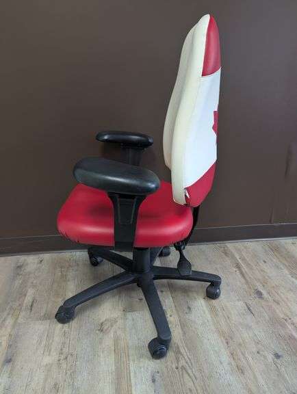 Chairs Limited Mid-Back Canadian Flag Office Chair