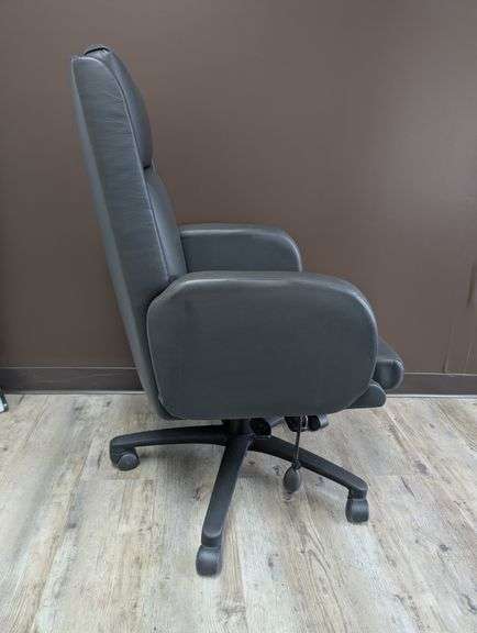 Chairs Limited Gray Leather Boardroom Office Chair