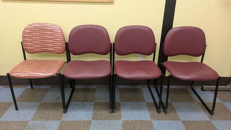 Lot of 4 Office Chairs, 19" x 19" x 32"