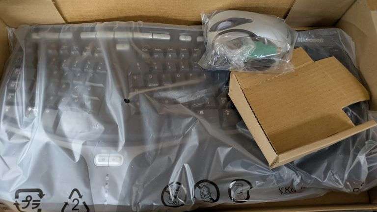 Microsoft Ergonomic Value Pack Keyboard and Mouse (Copy)