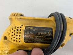 DeWalt D21009 3/8-Inch VSR Drill