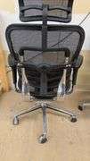 Ergonomic Mesh Office Chair 27" x 20" x 42"