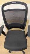 Merryfair Mesh Office Chair 25" x 19" x 36"