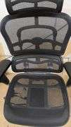 Ergonomic Mesh Office Chair 27" x 20" x 42"