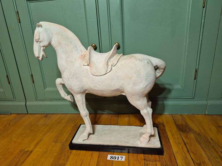 Metal horse sculpture "Tang Horse"