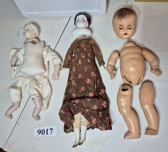 Three dolls in kit form