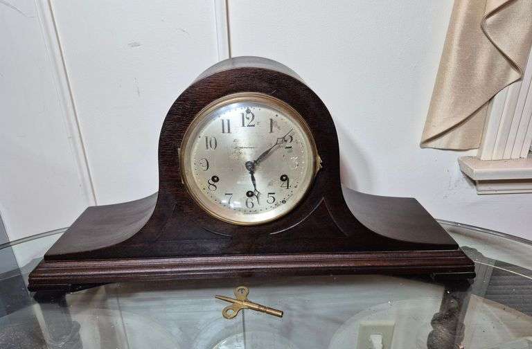 Seth Thomas Westminster Chime mantle clock with key