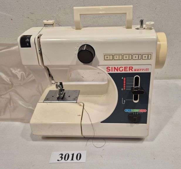 Singer Merritt compact sewing machine with plastic cover