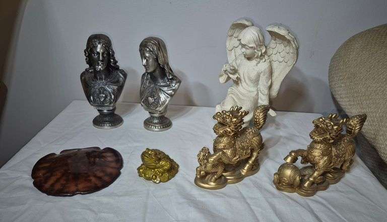 Metal religious figurines, plastic angel, Kirin, and frog figurines, Etc