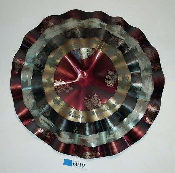 Metal wall sculpture