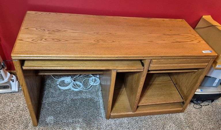 Oak computer desk - Mark Van Hook, Auctioneer