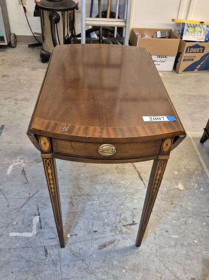 Councill Craftsman mahogany inlaid one-drawer drop leaf end/lamp table