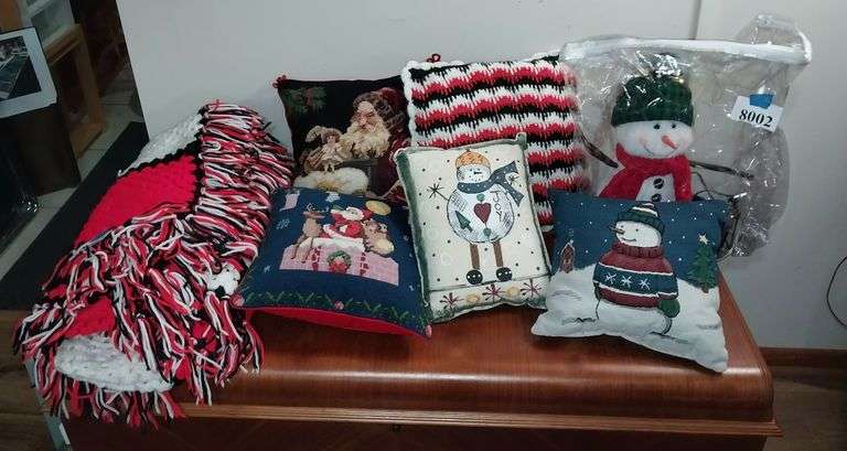 Afghan, pillows, light up snowman