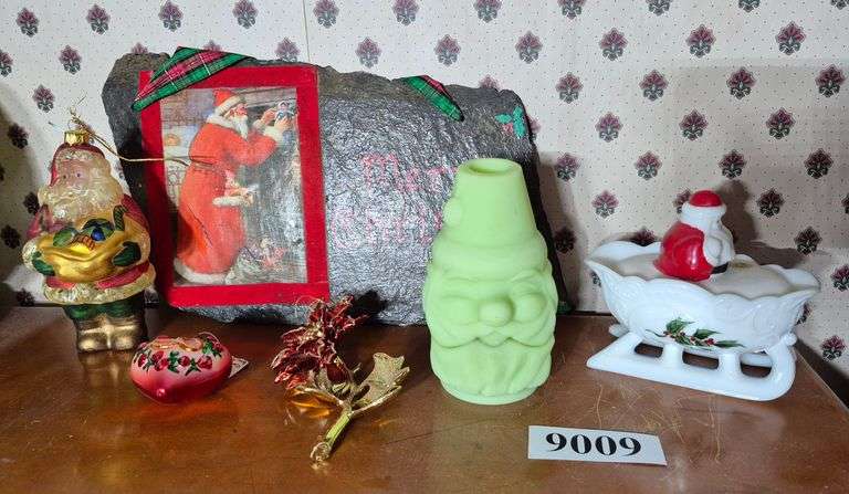 Christmas decorations including Fenton fairy lamp, Westmoreland milk glass Santa on sleigh, glass or