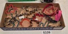 Cookie cutters, Black &amp; Decker 2 slice toaster, ice cube trays - Mark ...
