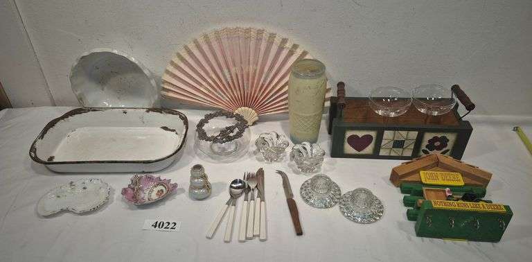 Candle holders, John Deere wall hanging, bowls, Etc