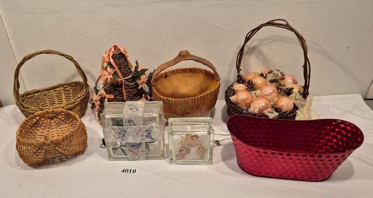 Baskets, lighted Christmas decorations, Etc