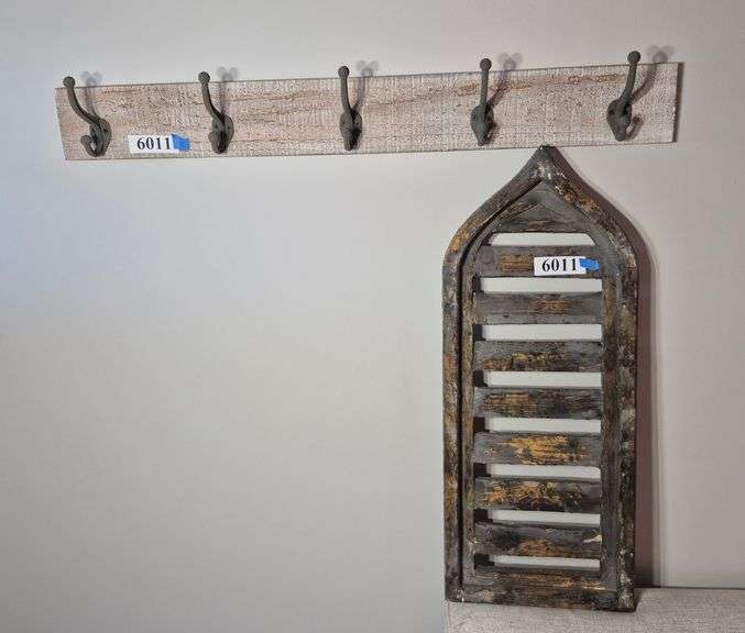 Wall hanging coat hooks, decorative wood wall hanging
