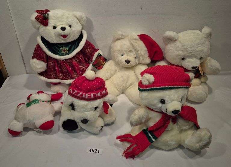 Plush Christmas bears