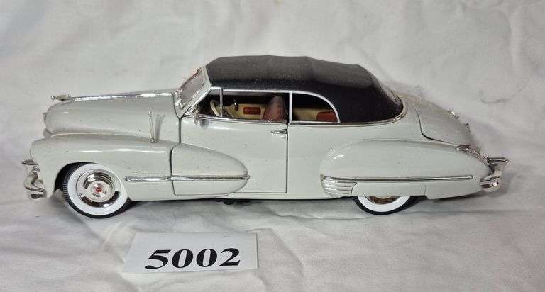 ERTL Racing Champions Diecast 1947 Cadillac