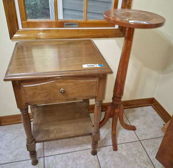 One drawer nightstand / end table, plant stand