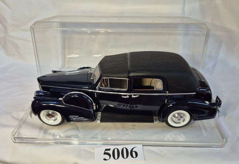 Signature Diecast 1933 Cadillac in display case