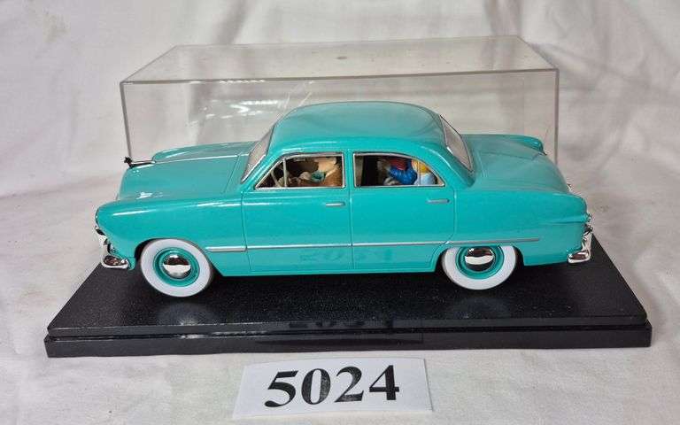 Plastic scale model of the "1949 Ford Custom" from the Tintin comic book, "Destination Moon",