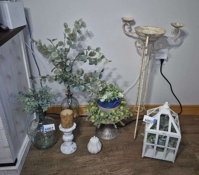 Candle holders, lantern, gourd, glass vases, artificial greenery
